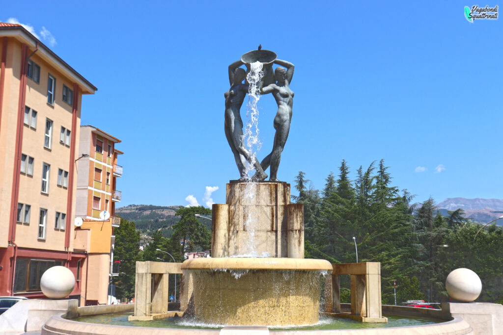 un giorno a l'aquila fontana luminosa