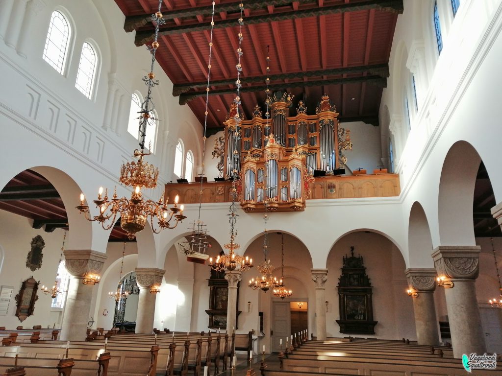 interno chiesa di san botulfo